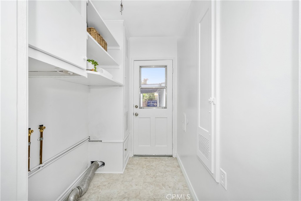 4203 N Greenbrier Road