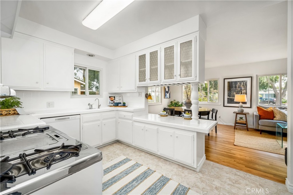 4203 N Greenbrier Road