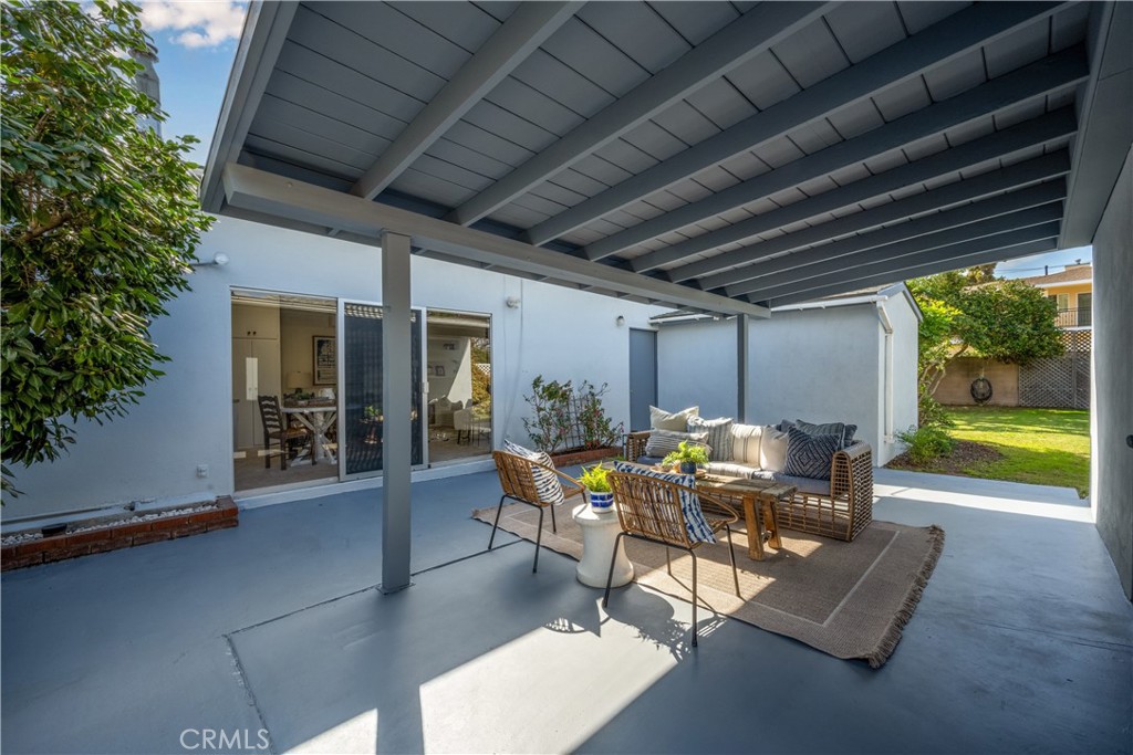 4203 N Greenbrier Road