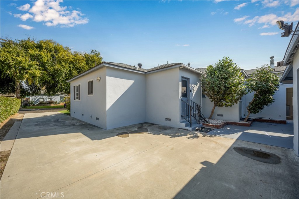 4203 N Greenbrier Road