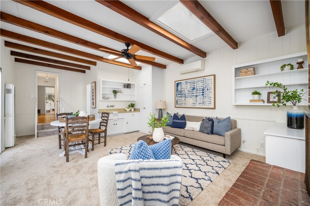 4203 N Greenbrier Road