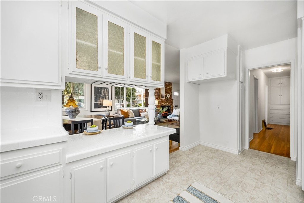 4203 N Greenbrier Road