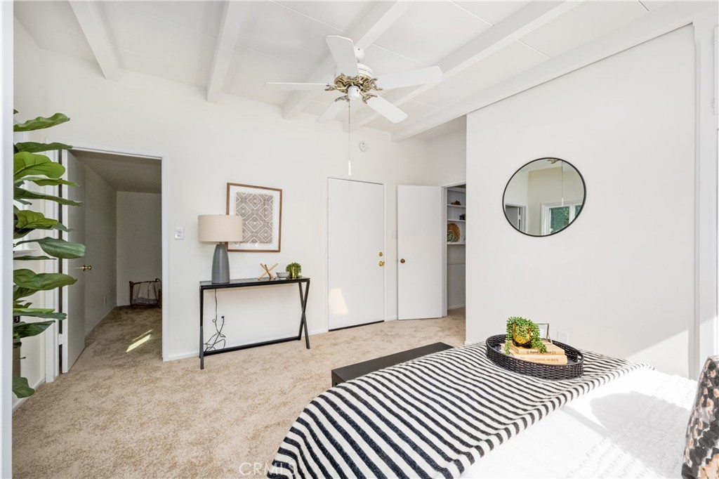 4203 N Greenbrier Road