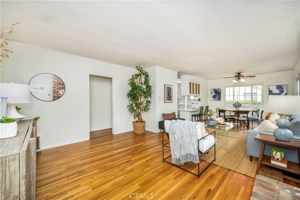 4203 N Greenbrier Road