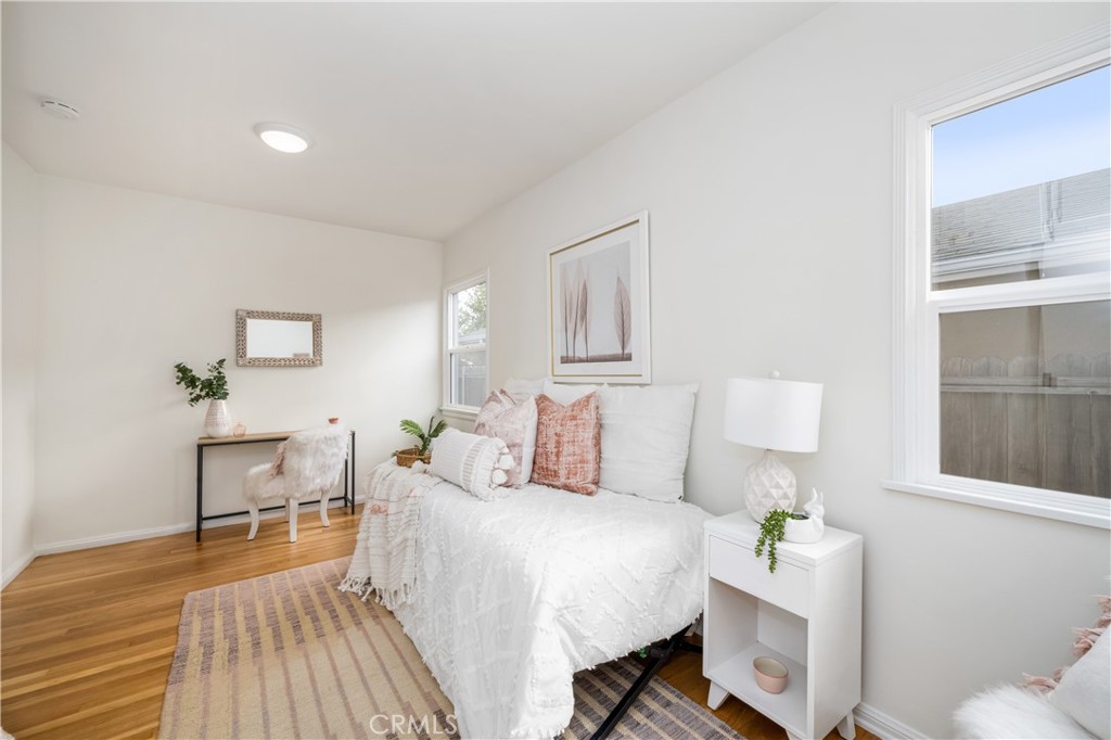 4203 N Greenbrier Road