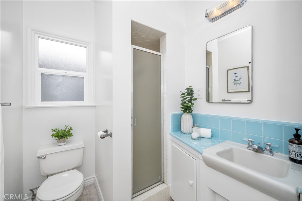 4203 N Greenbrier Road