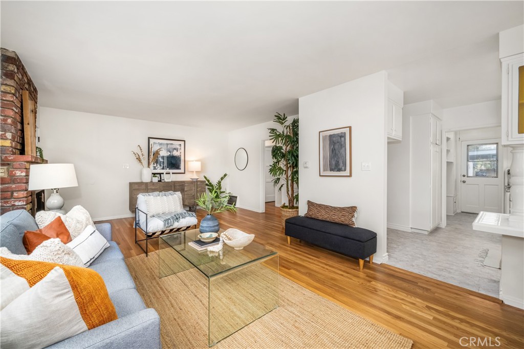 4203 N Greenbrier Road