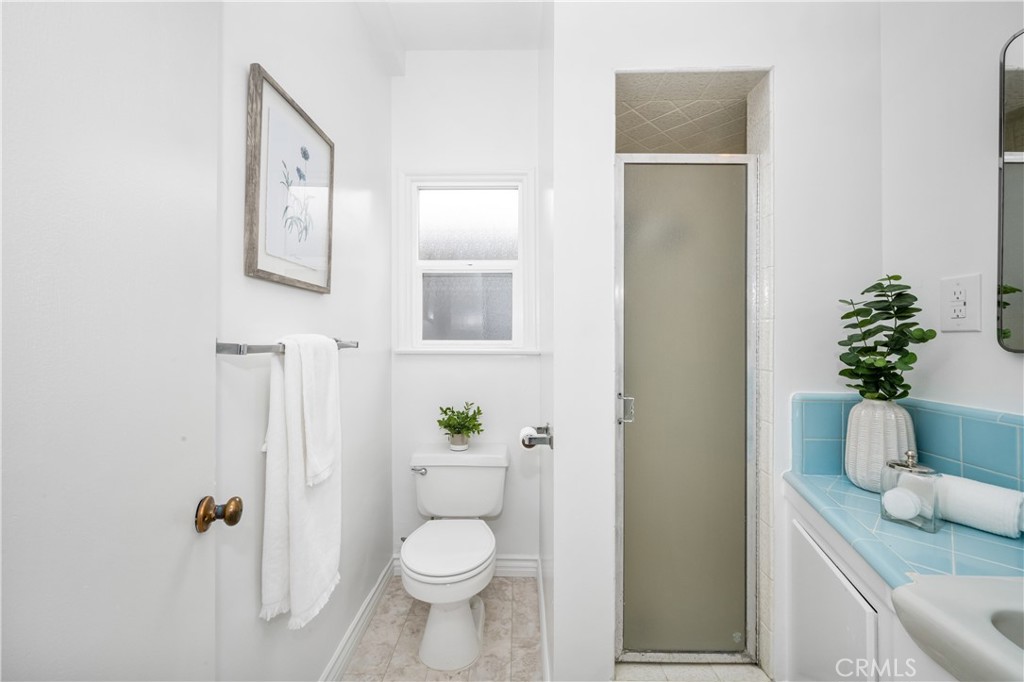 4203 N Greenbrier Road