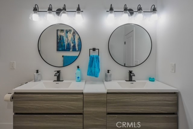 3060 N Hartman Street