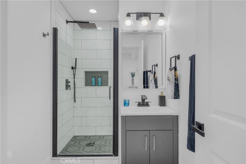 3060 N Hartman Street