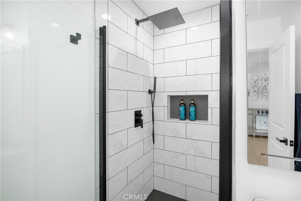 3060 N Hartman Street