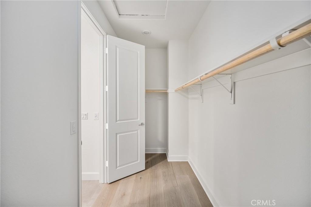 1229 E Providence Loop