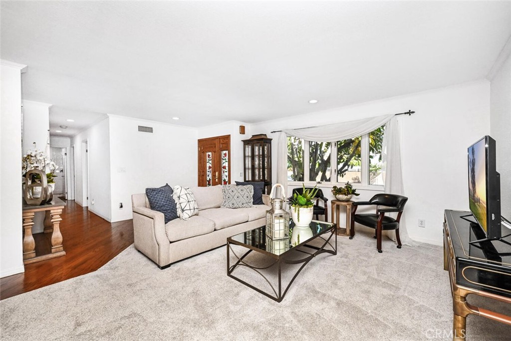 19141 Newland Street