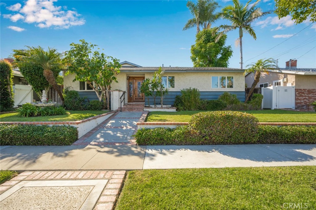 19141 Newland Street