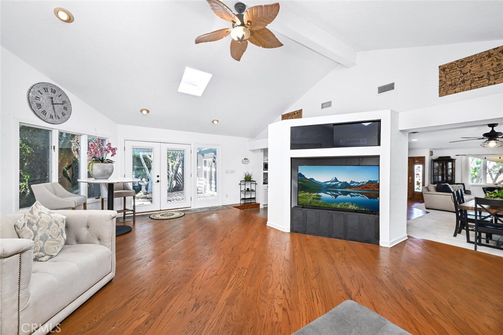 19141 Newland Street