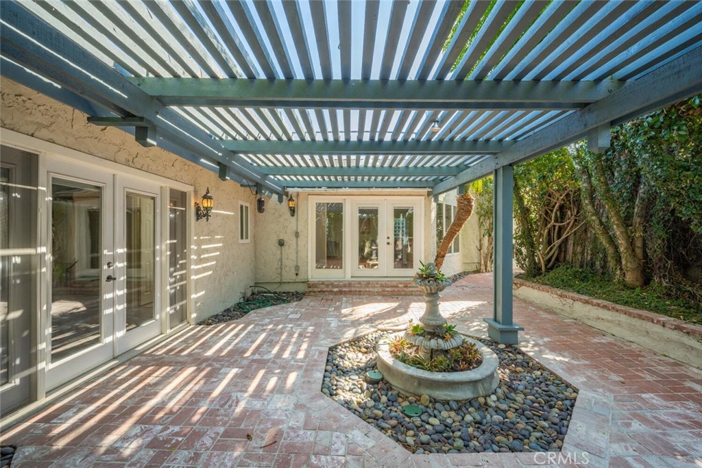 19141 Newland Street