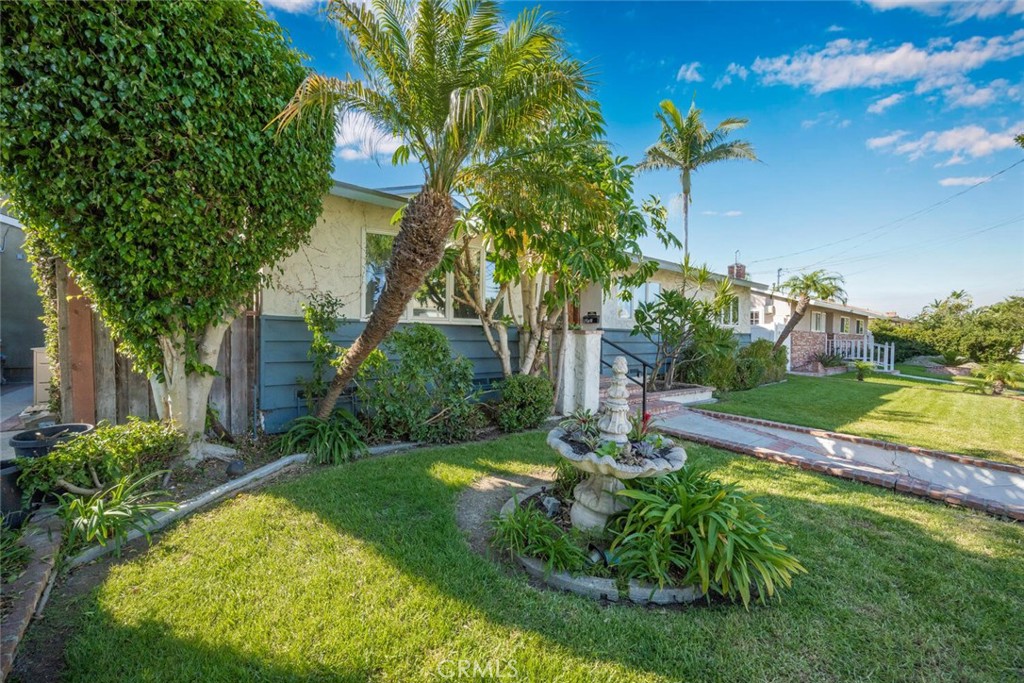 19141 Newland Street