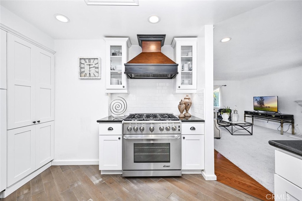 19141 Newland Street