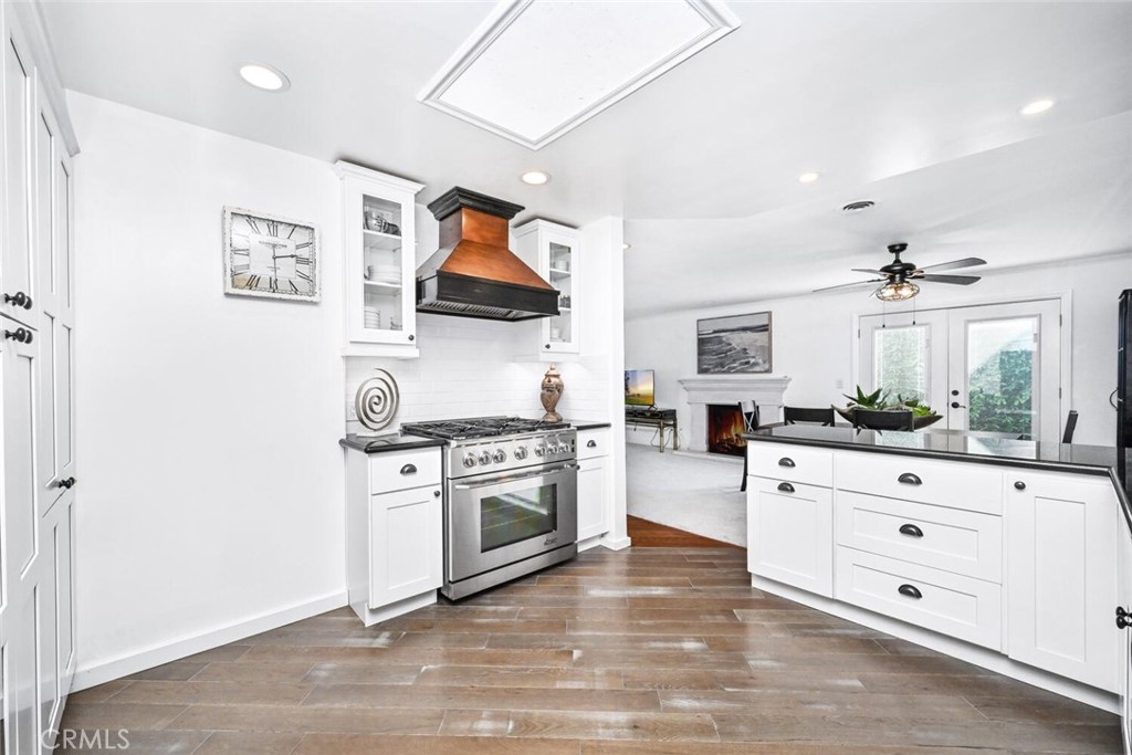 19141 Newland Street