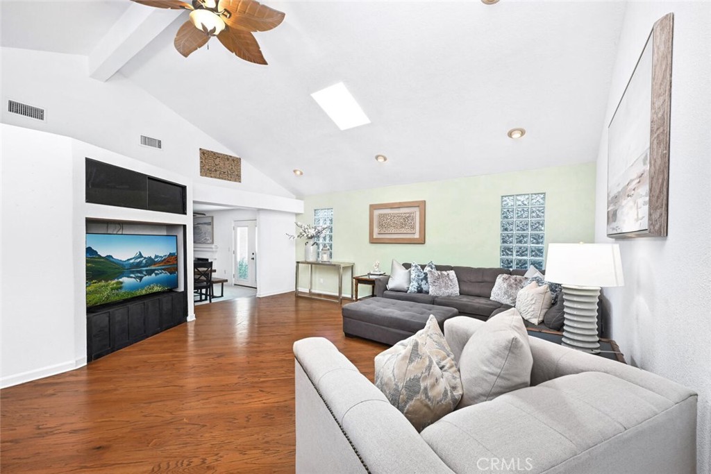 19141 Newland Street