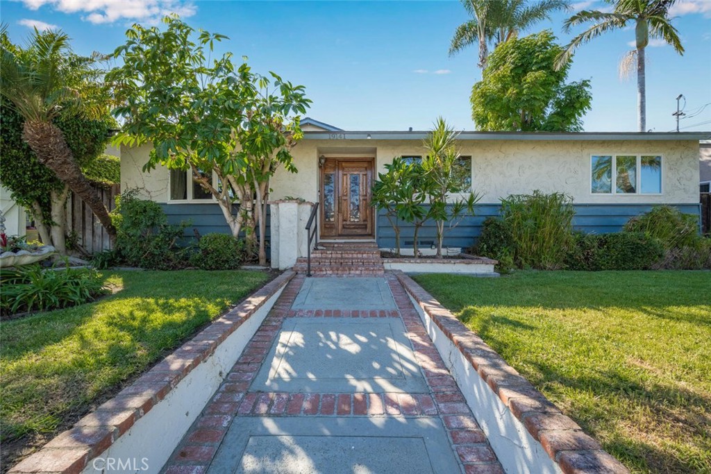 19141 Newland Street