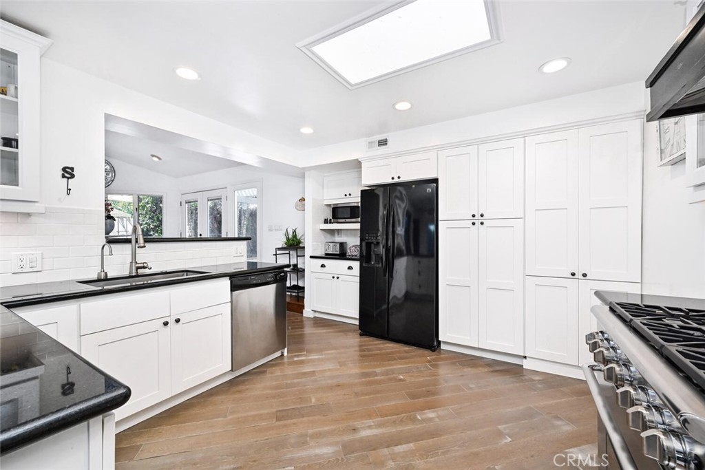 19141 Newland Street