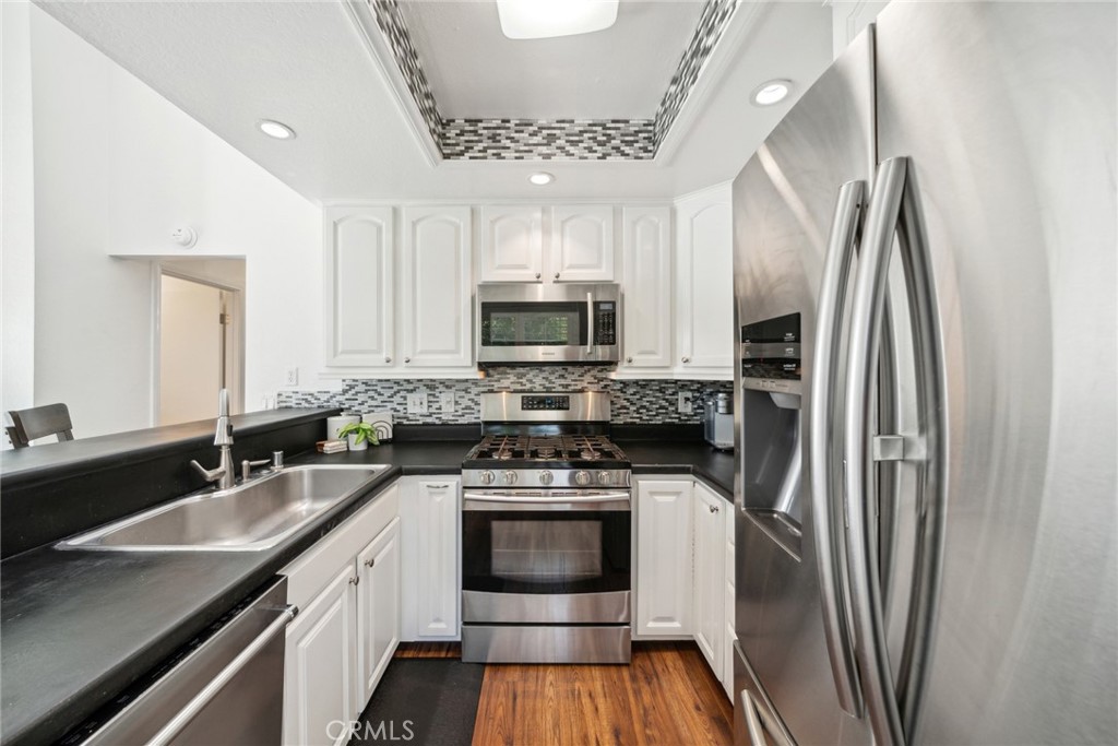 2009 Orchard Drive 7