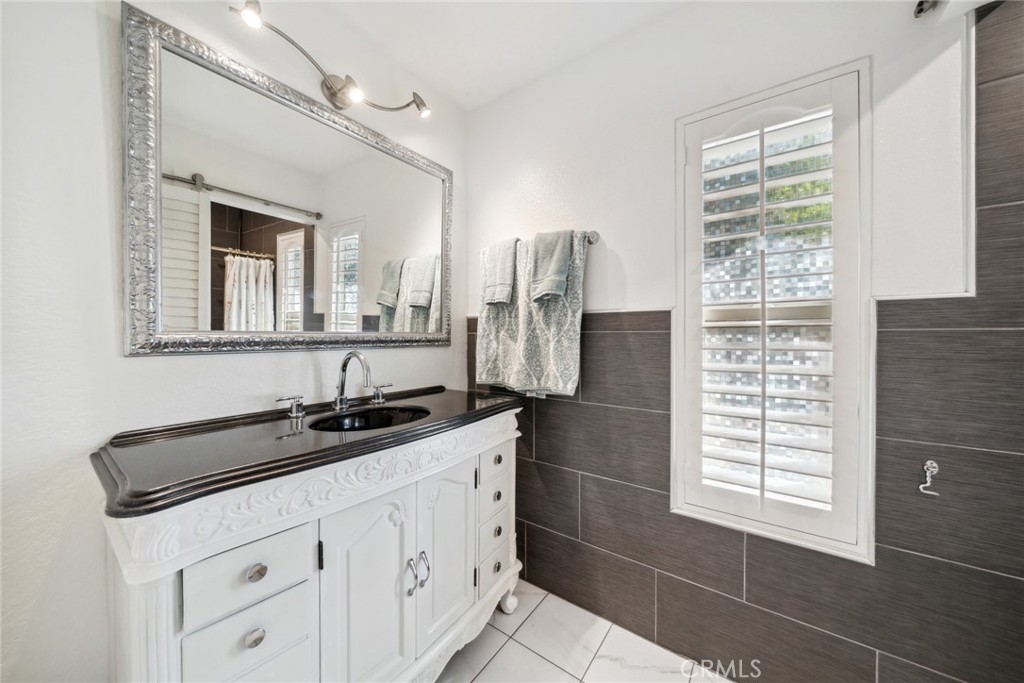 2009 Orchard Drive 7