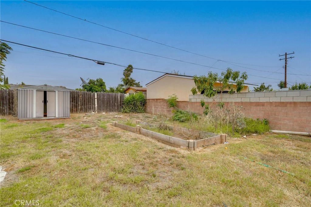 10241 Camulos Avenue