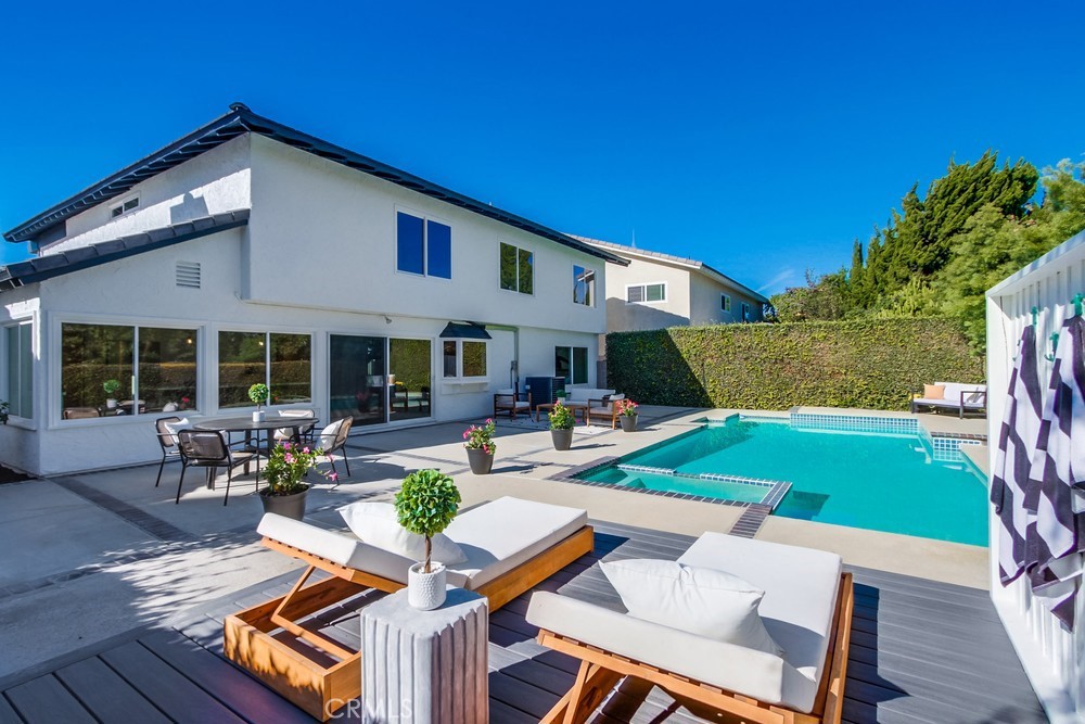 18230 Santa Arabella Street