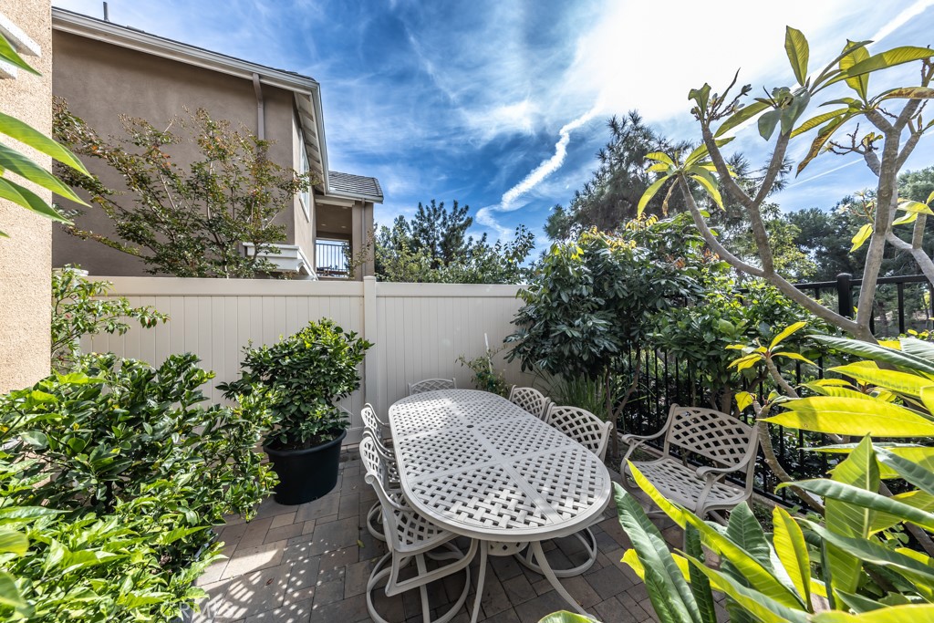 3 Silver Spruce Court