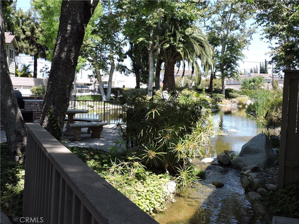 5453 Twin Lakes Drive