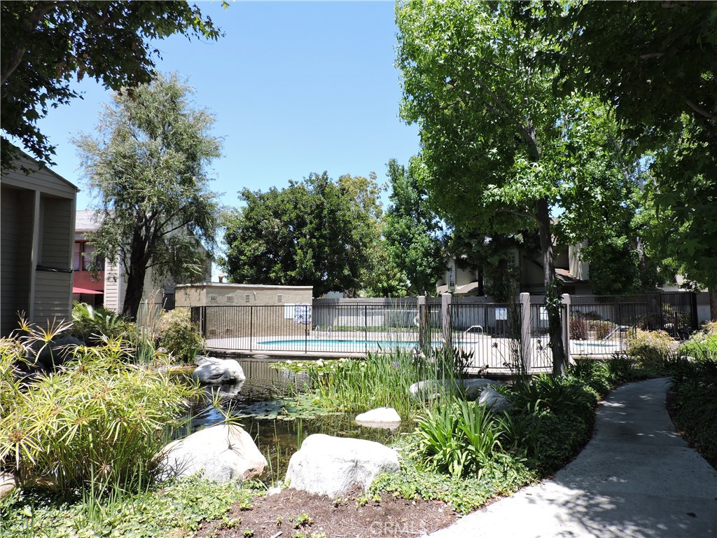 5453 Twin Lakes Drive