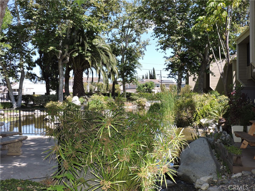 5453 Twin Lakes Drive