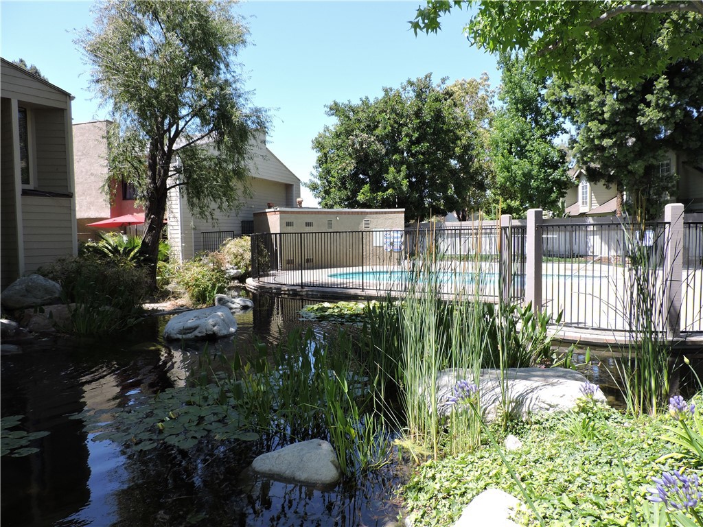 5453 Twin Lakes Drive