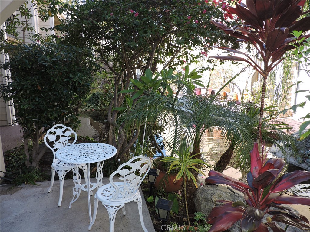 5453 Twin Lakes Drive