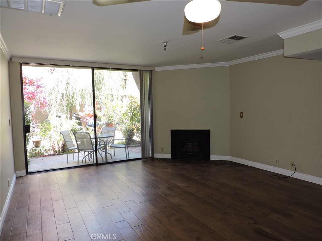 5453 Twin Lakes Drive