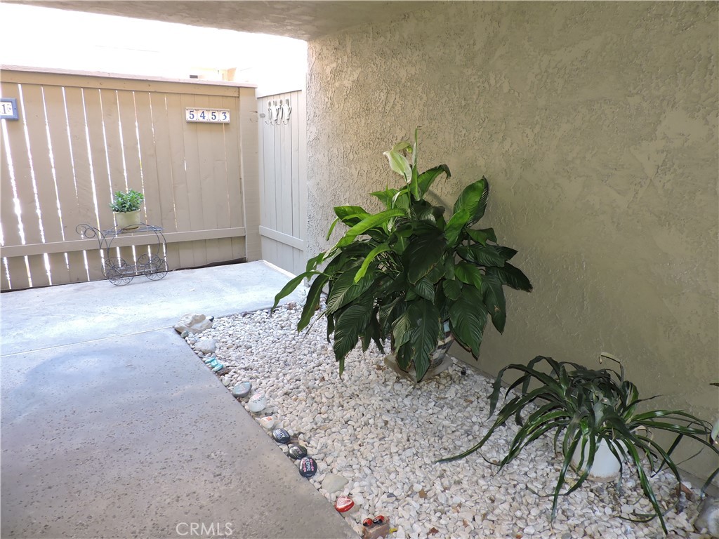 5453 Twin Lakes Drive