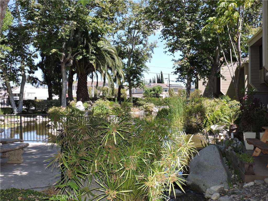 5453 Twin Lakes Drive