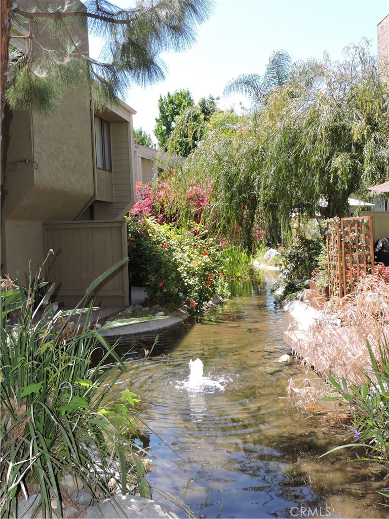 5453 Twin Lakes Drive