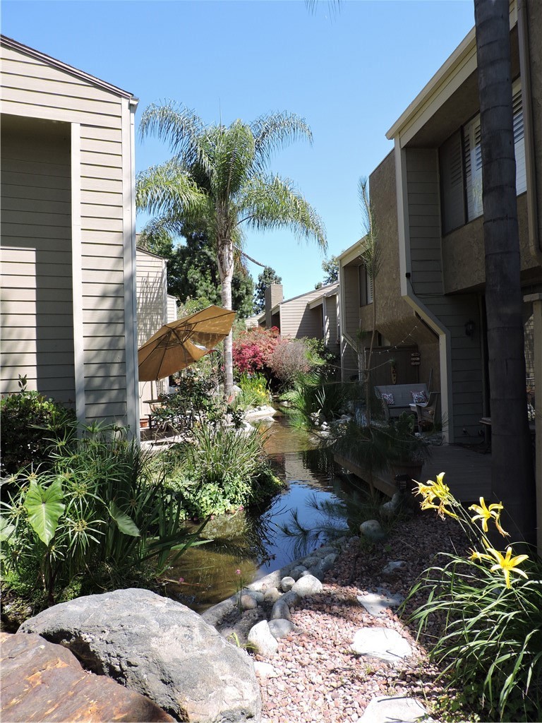 5453 Twin Lakes Drive