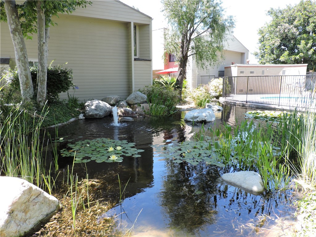 5453 Twin Lakes Drive