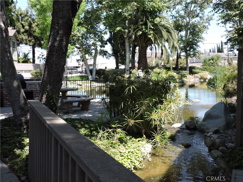 5453 Twin Lakes Drive