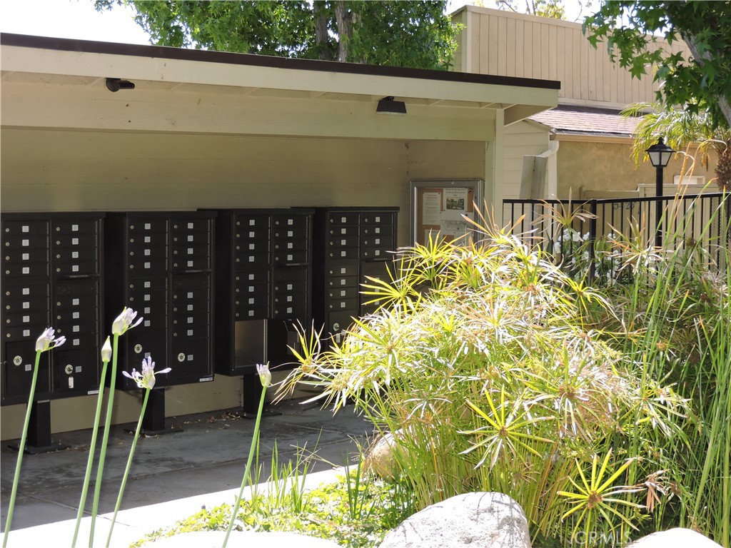 5453 Twin Lakes Drive