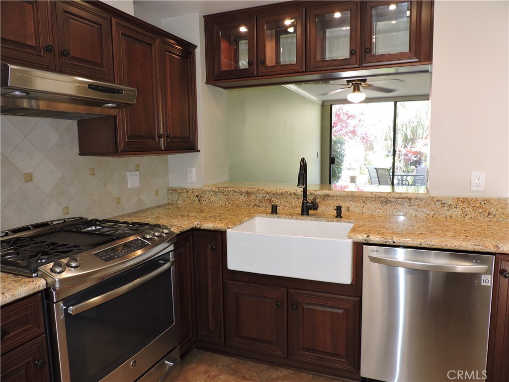 5453 Twin Lakes Drive