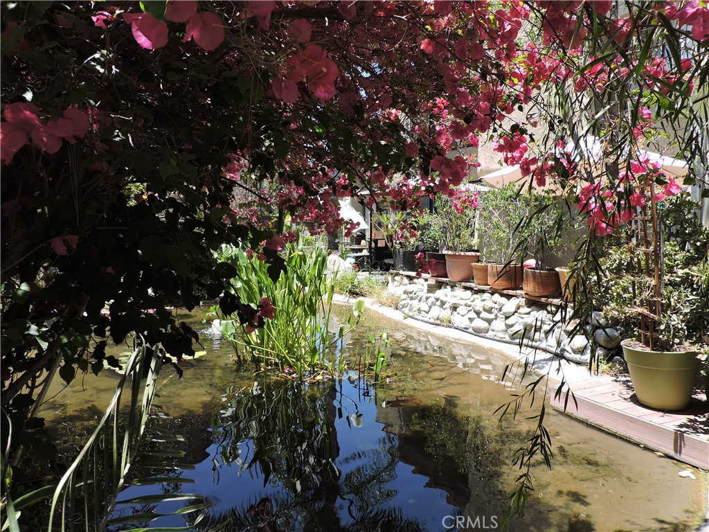 5453 Twin Lakes Drive