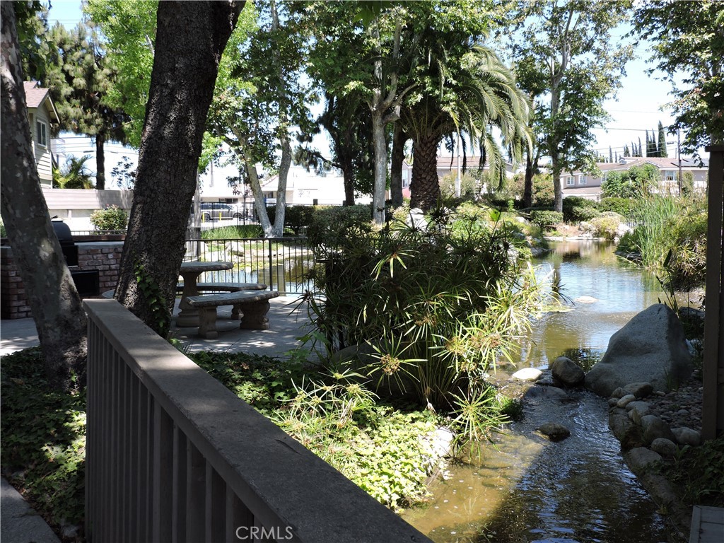 5453 Twin Lakes Drive