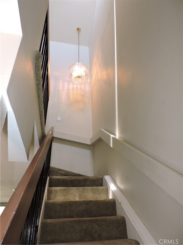 5453 Twin Lakes Drive