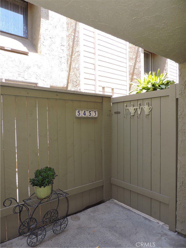 5453 Twin Lakes Drive