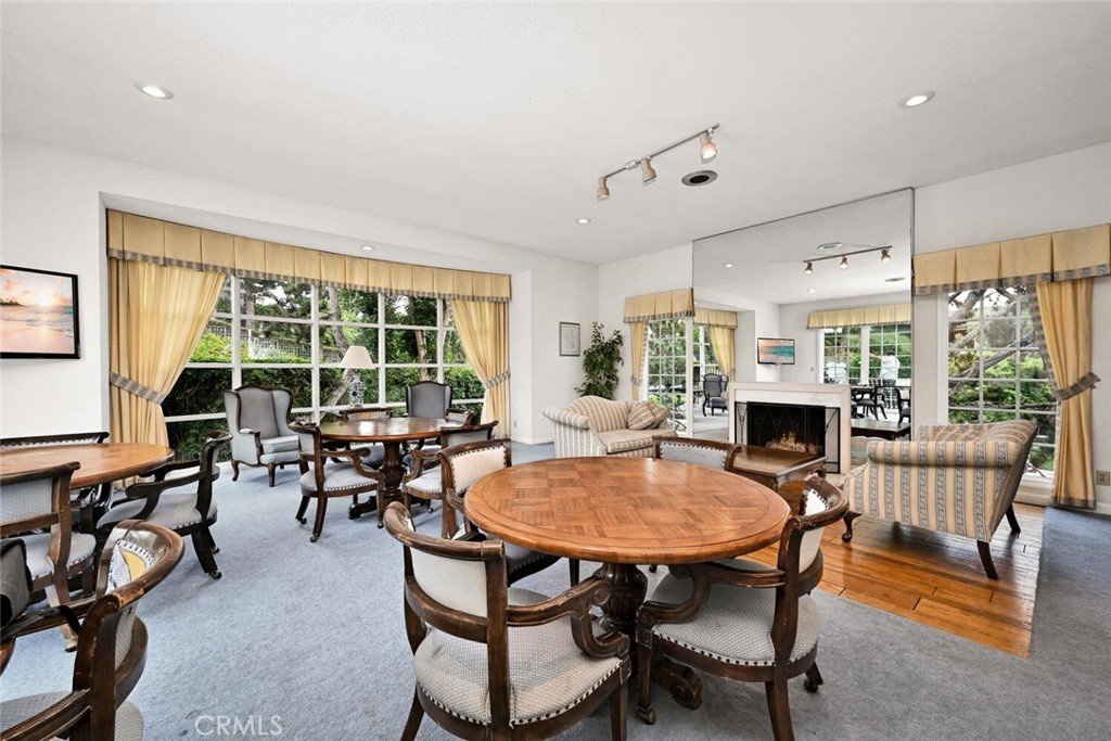 300 Cagney Lane 215